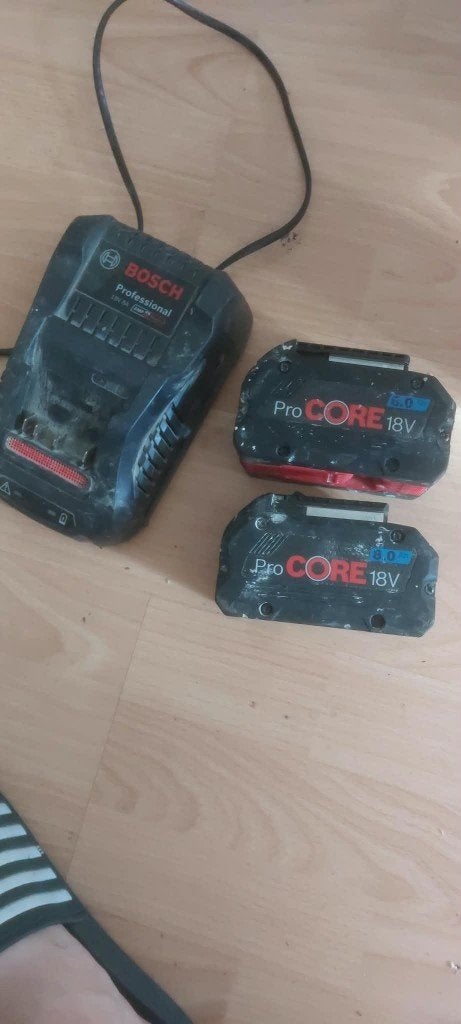 Bosch Professional Oplader met 2 ProCORE 8.0AH 18V Accu's, Ophalen of Verzenden, Gebruikt, Overige typen, Bosch