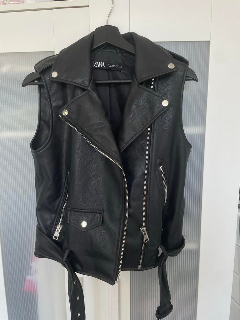 Zara Zwart Imitatie Leren Gilet, Ophalen of Verzenden, Zo goed als nieuw, Maat 36 (S), Zwart