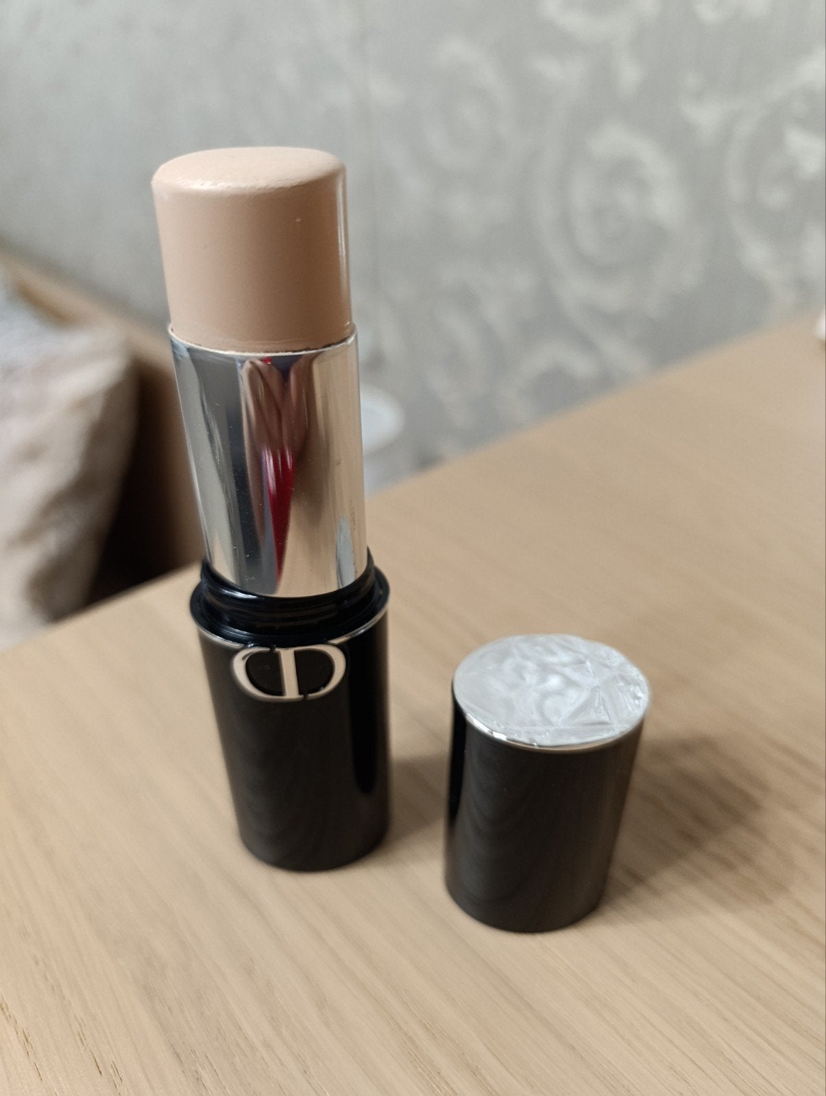 Dior Forever Skin perfect stick foundation (ON), Ophalen, Gehele gezicht, Beige, Zo goed als nieuw