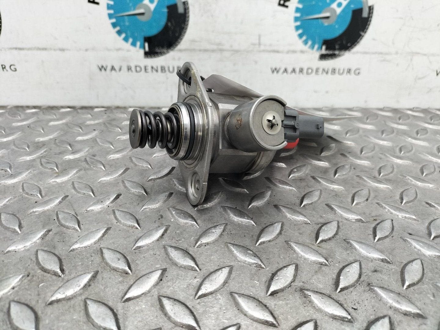 BMW 2 SERIES BRANDSTOF POMP VOOR DE INJECTOR 2020, Ophalen of Verzenden, Gebruikt, Stiba lid