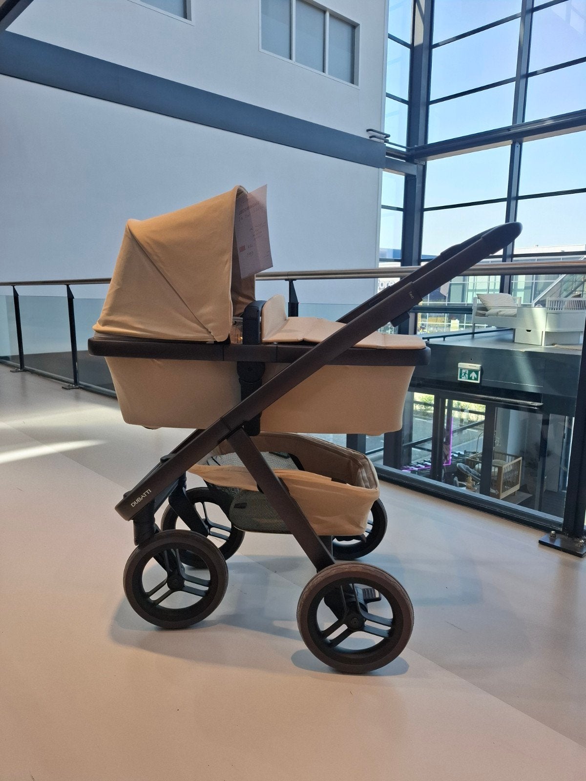 Dubatti Two E2 Kinderwagen - Natural Tan / Satin Brown, Ophalen of Verzenden, Zo goed als nieuw