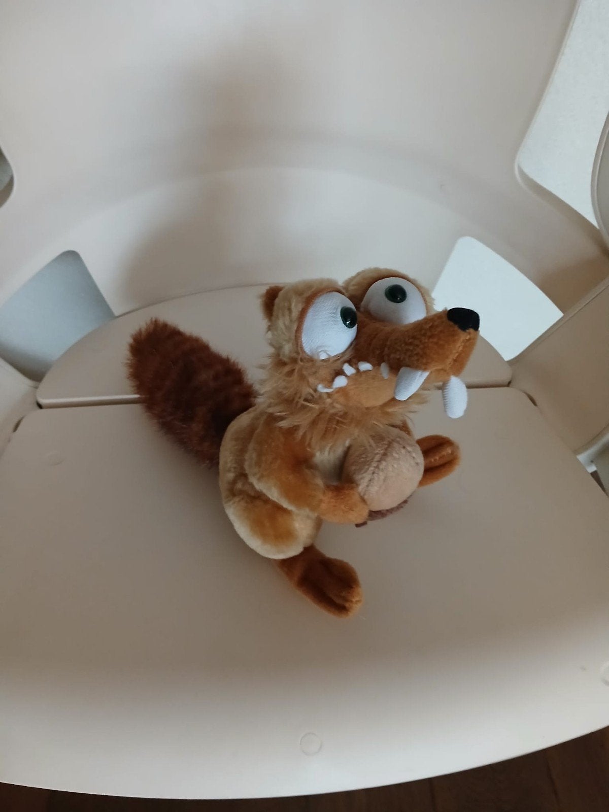 Ice age knuffel Scrat klein 20 cm., Gebruikt, Overige typen, Ophalen of Verzenden, Middelgroot (20 tot 80 cm)