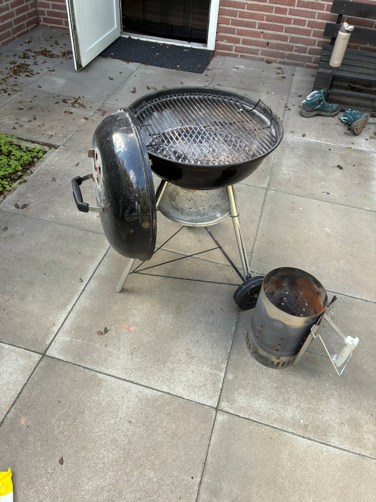 Gratis Weber bbq met kolenstarter, Ophalen, Gebruikt