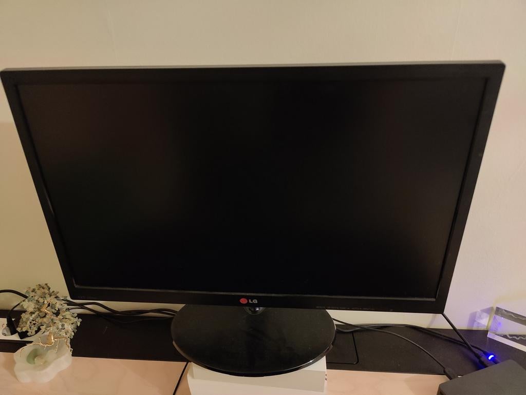 LG Flatron 24EN43VA Monitor - Full HD, 24 inch, Computers en Software, Monitoren, Gebruikt, 60 Hz of minder, HDMI, VGA, Kantelbaar