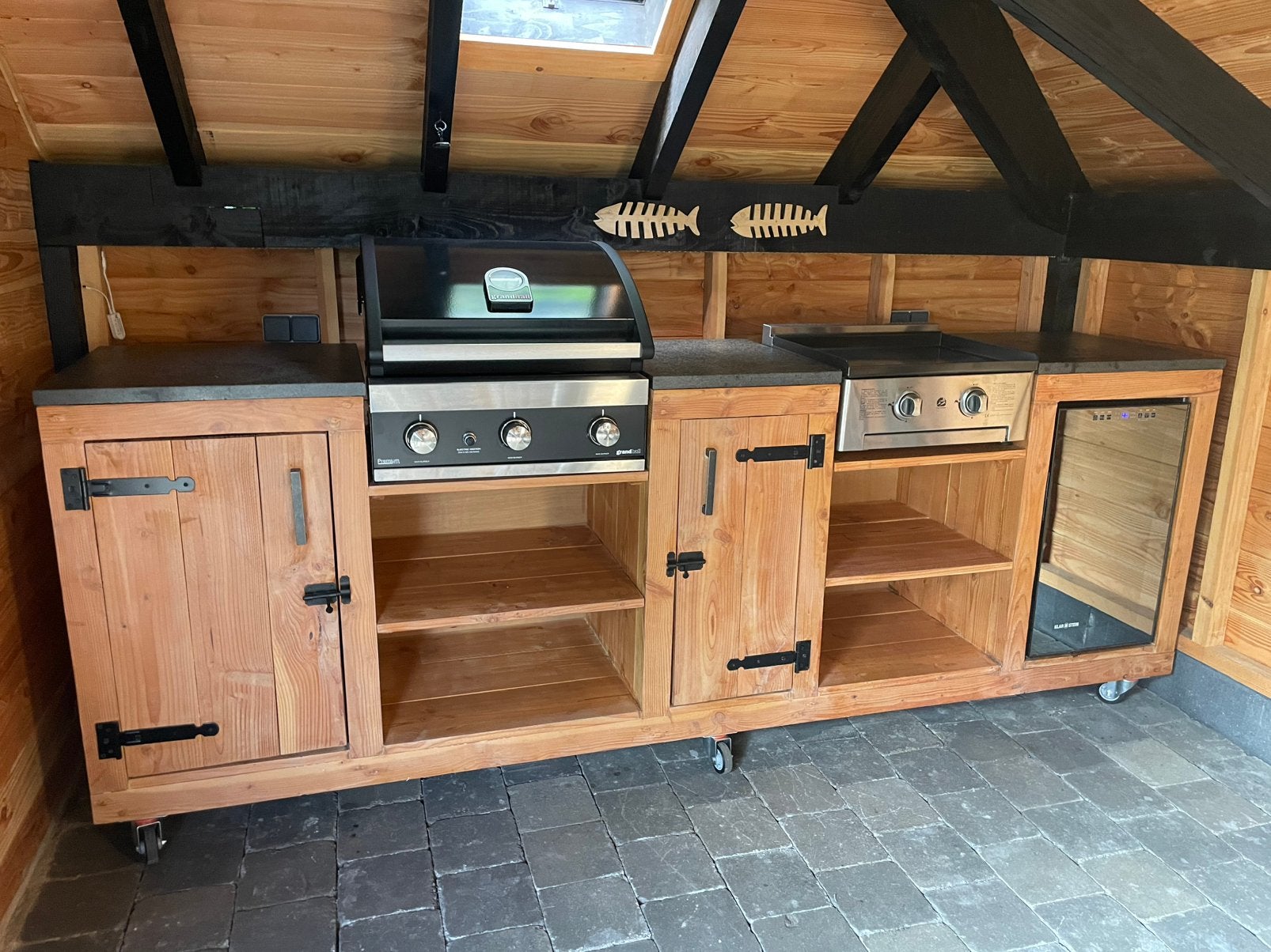 Douglas Buitenkeuken inclusief Grandhall BBQ en apparatuur, Ophalen, Zo goed als nieuw, Gas