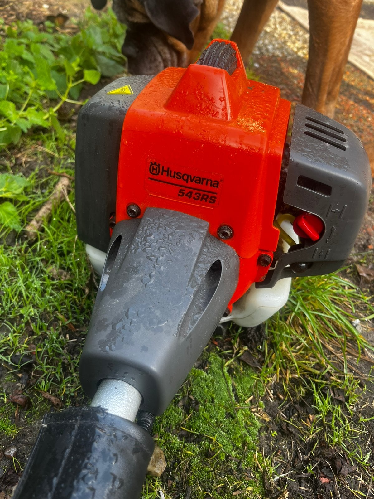 Husqvarna 543 RS en Stihl FS 56 Benzine Bosmaaier, Ophalen of Verzenden, Zo goed als nieuw, 30 tot 50 cm, Benzine