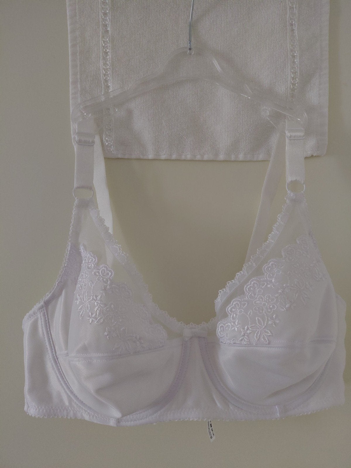 Nieuwe Hema Beugel BH spierwit maat 85D, Hema, Ophalen of Verzenden, Wit, BH