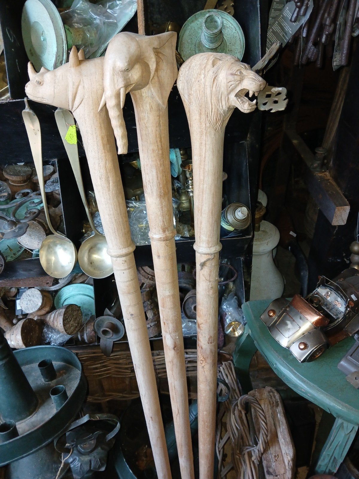 Wandelstokken met dieren Olifant leeuw neushoorn, 1 meter - 2 meter, Hout, Bruin, Overige stijlen