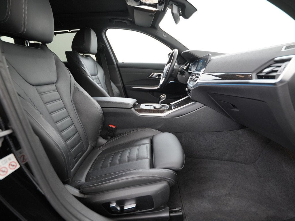 BMW 3 Serie Touring 330e xDrive Luxury Line | Panoramadak |, Auto's, BMW, Gebruikt, Euro 6, 4 cilinders, Zwart