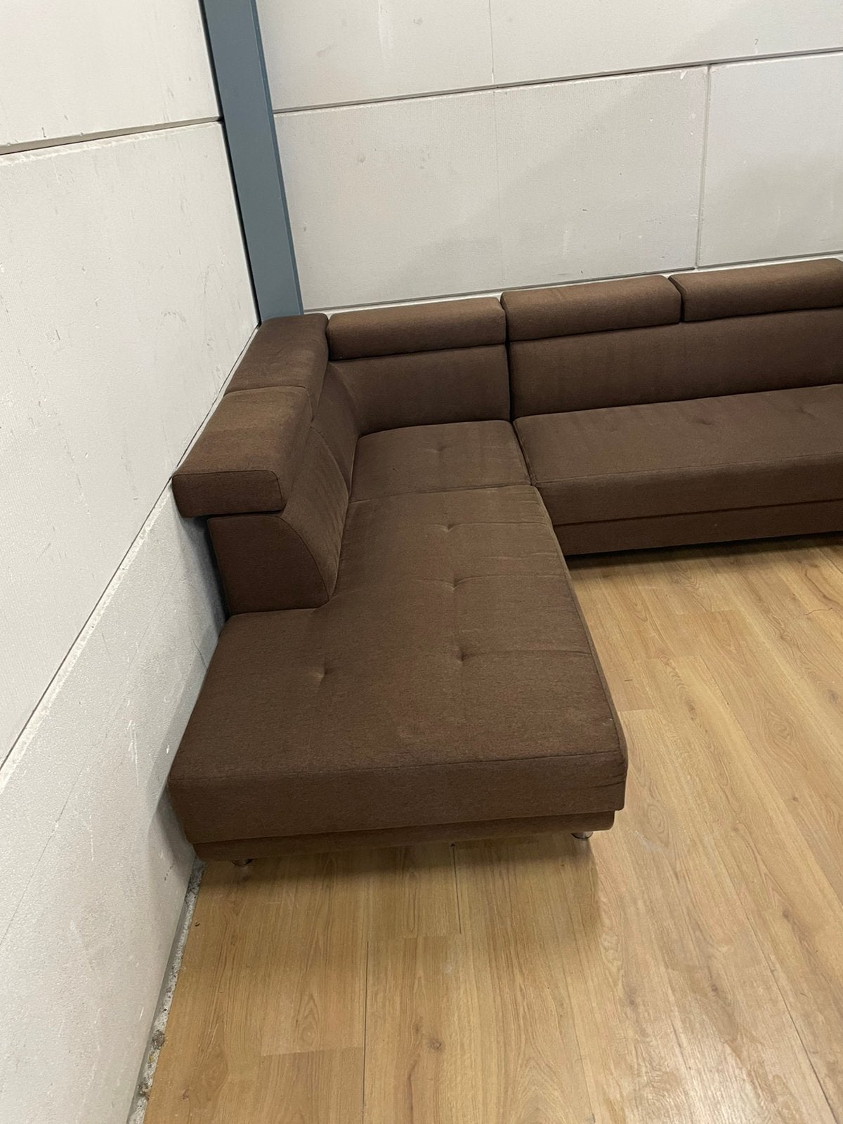 Mooie luxe bruine hoekbank met hoofdsteunen - GEREINIGD!!!, Huis en Inrichting, Ophalen, 250 tot 300 cm, Luxe, Hoekbank