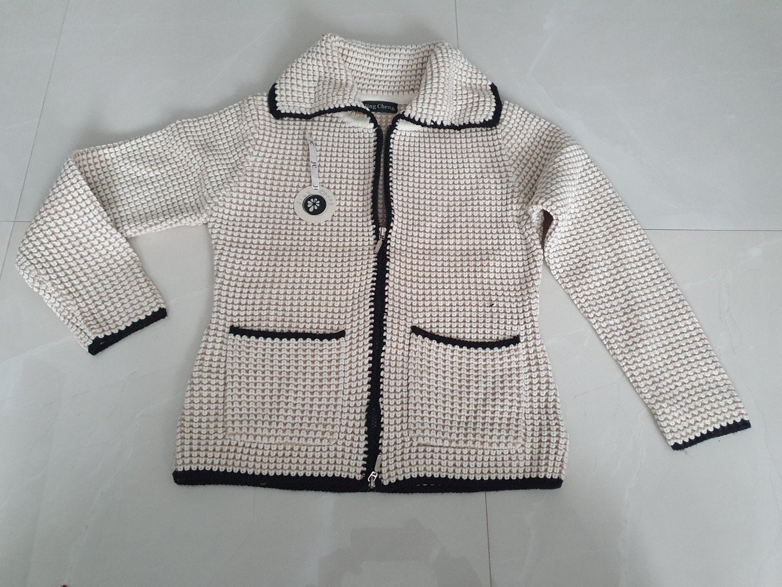 Stijlvol gebreid vest met rits - Maat S, Kleding | Dames, Beige, Nieuw, Ophalen of Verzenden, Onbekend