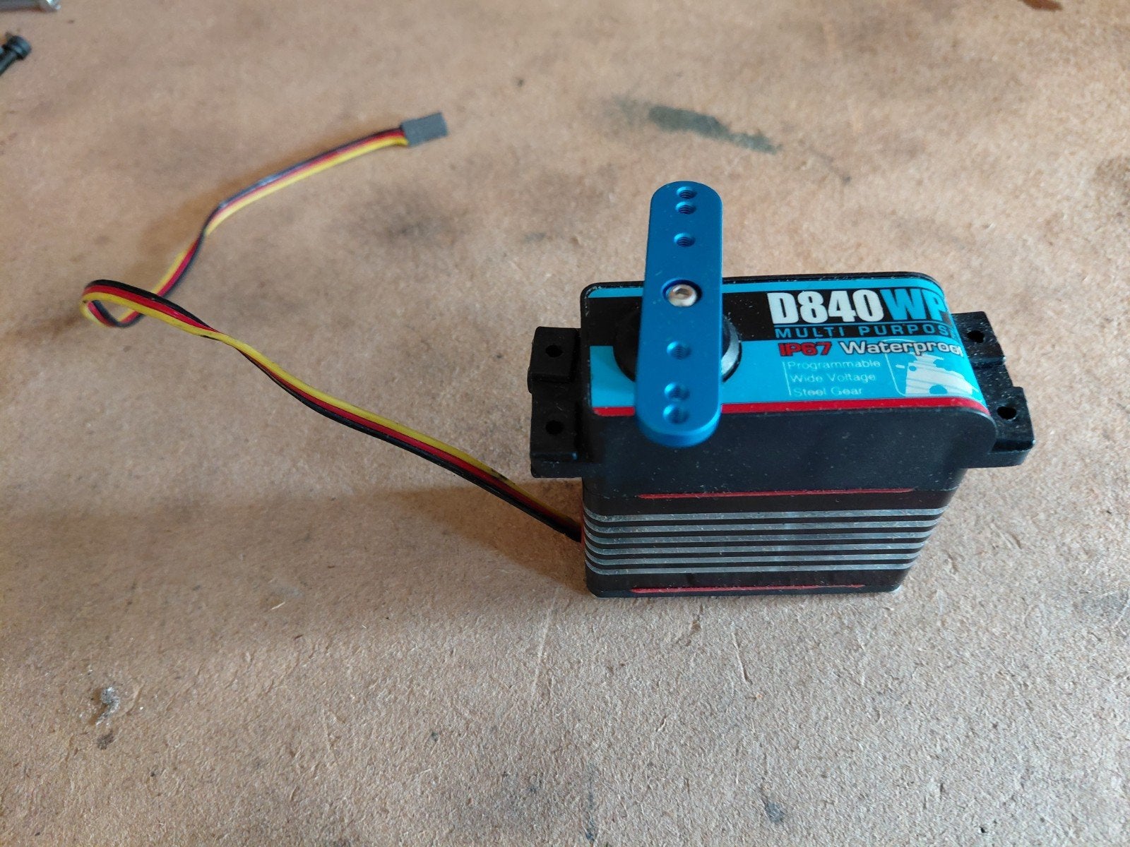 Servo Htech D840., Ophalen of Verzenden, Gebruikt, Auto