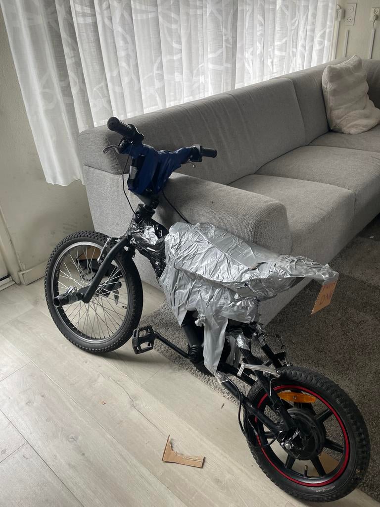 E-bike met gashendel - remmen defect, Ophalen of Verzenden, Zo goed als nieuw