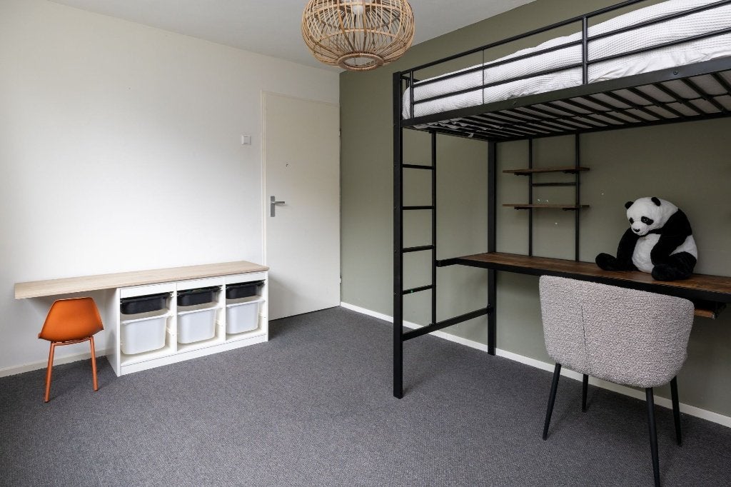 Hoogslaper met bureau en legplanken, Ophalen, 90 cm, Eenpersoons, Zo goed als nieuw