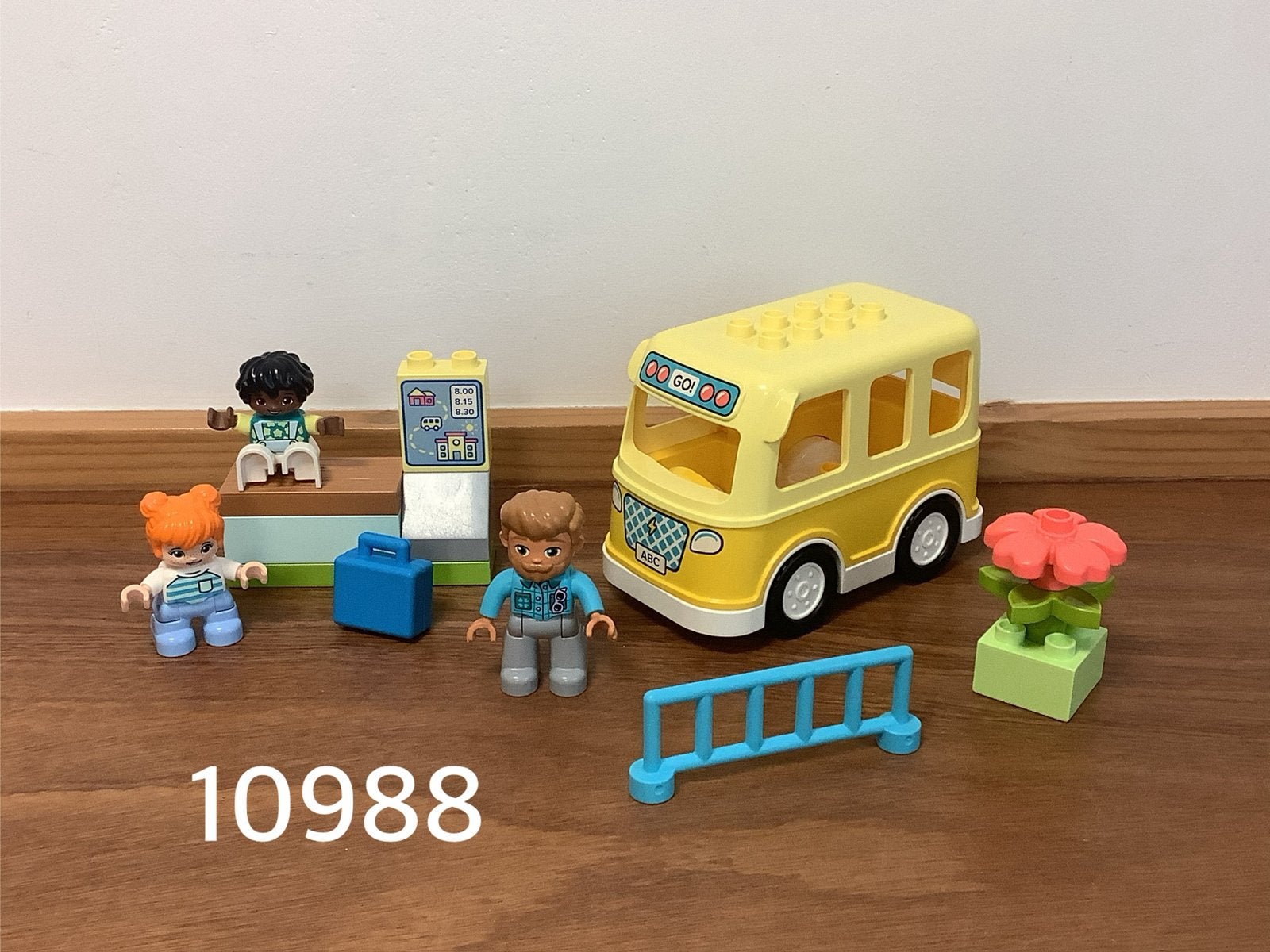 Duplo bus 10988 (compleet) 1, Kinderen en Baby's, Speelgoed | Duplo en Lego, Ophalen of Verzenden, Zo goed als nieuw, Complete set