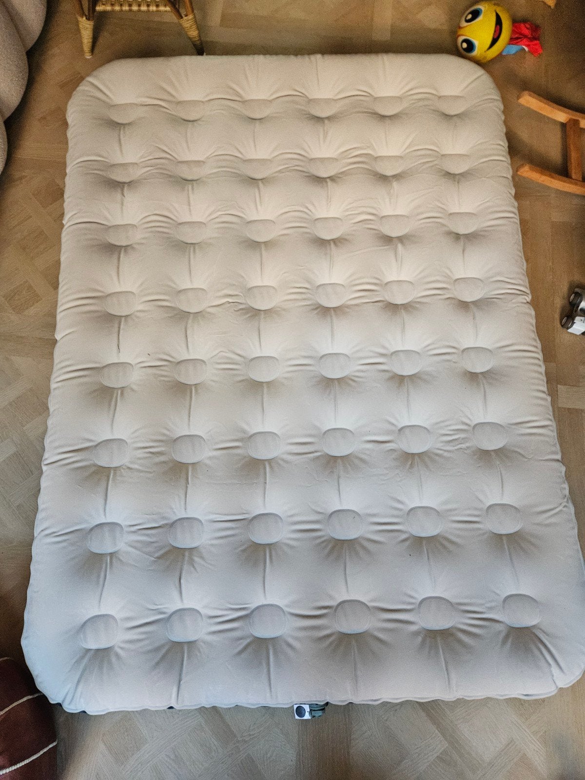 Quechua Air Basic 140 x 180 opblaasbaar matras, Ophalen of Verzenden, Zo goed als nieuw, 2-persoons