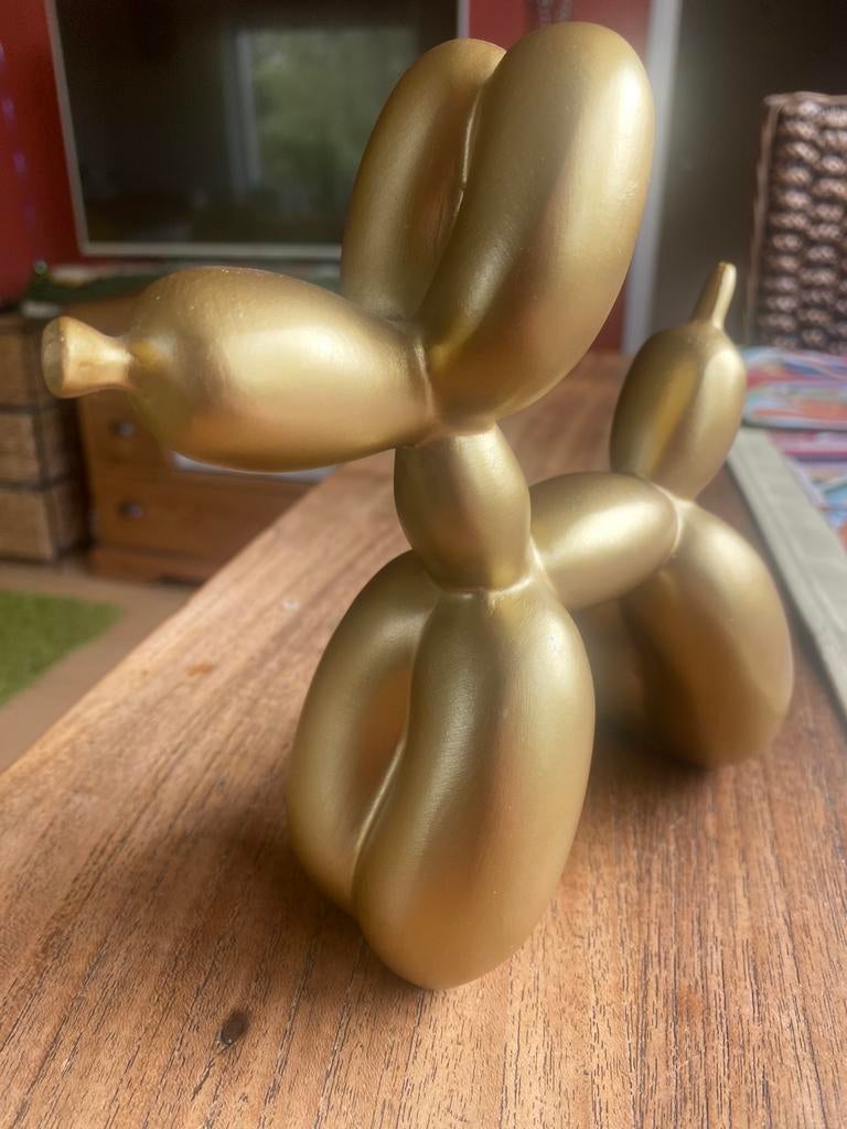 Balonnenhondje goud  , 25€, Nieuw, Ophalen of Verzenden, Steen/keramiek, Goud