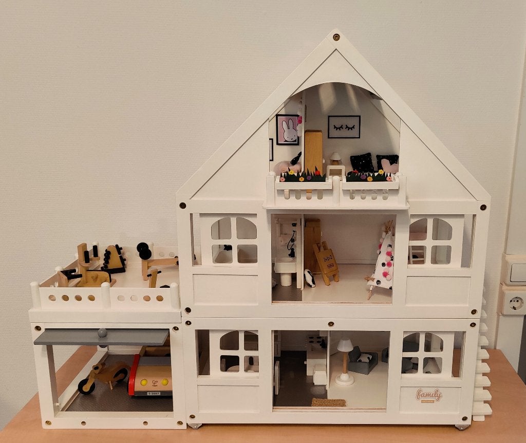 XXL Houten Poppenhuis met Garage en Meubels, Ophalen, Zo goed als nieuw, Poppenhuis