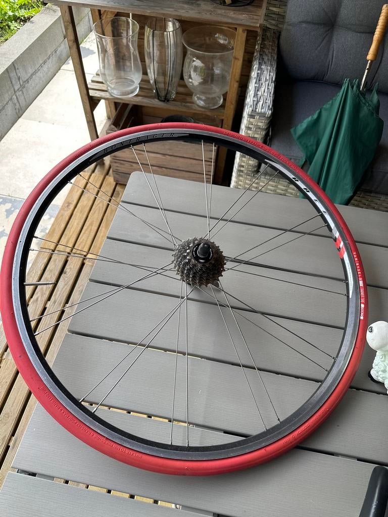 Bontrager fietswiel met cassette, Fietsen en Brommers, Fietsonderdelen, Gebruikt, Aluminium, Racefiets, Ophalen