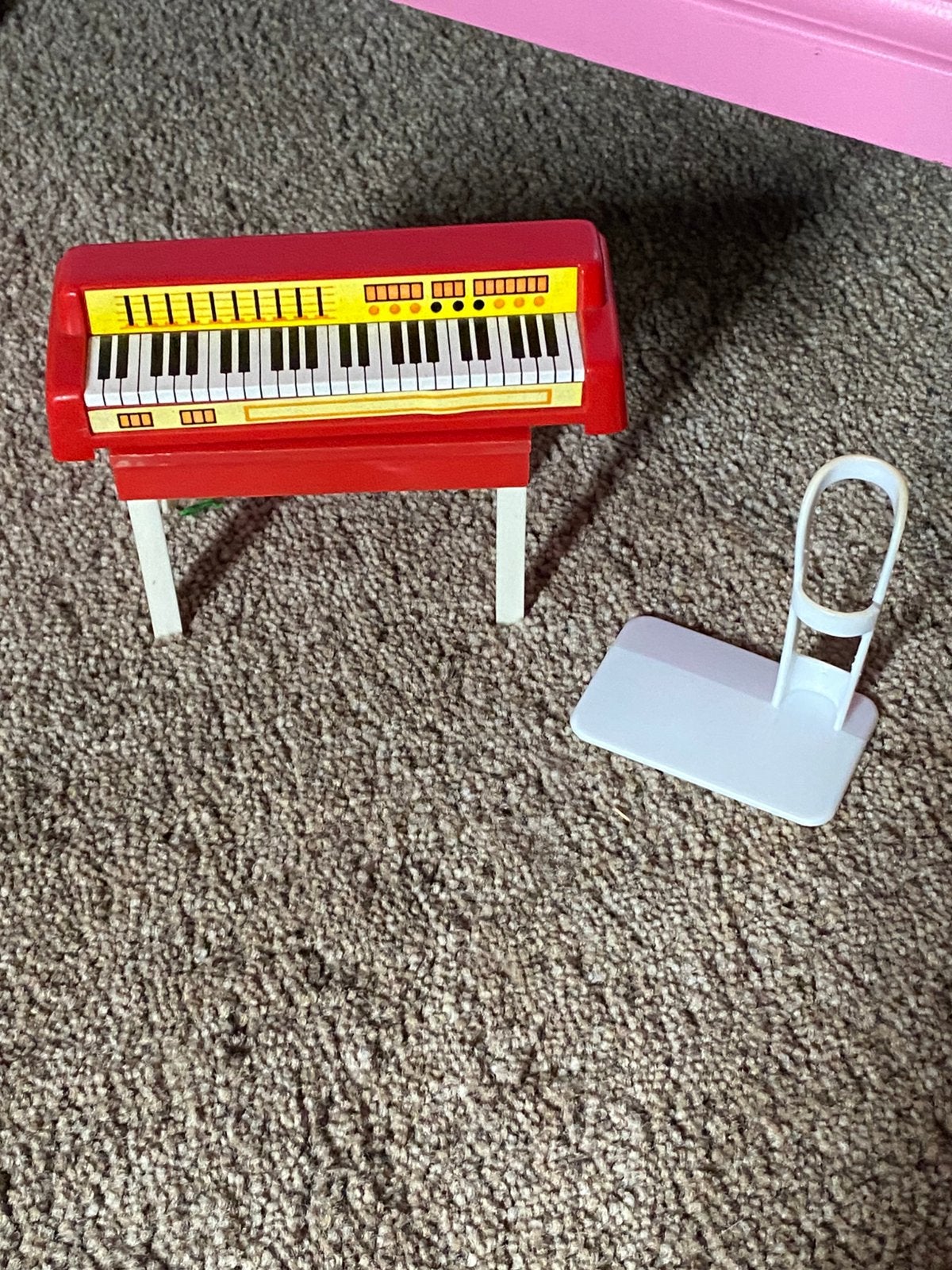 Barbie sindy keyboard en standaard, Ophalen of Verzenden, Gebruikt, Decoratie