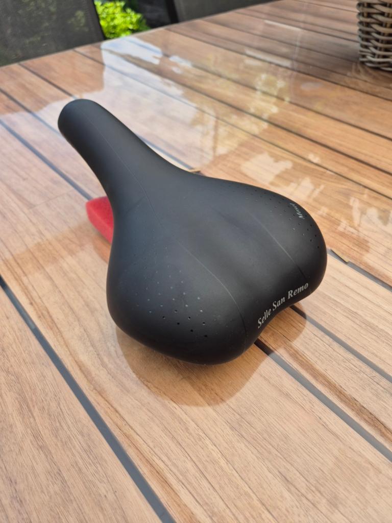 Selle San Remo Mosel fietszadel - Zo goed als nieuw, Fietsen en Brommers, Fietsonderdelen, Elektrische fiets, Kunststof, Selle San Remo