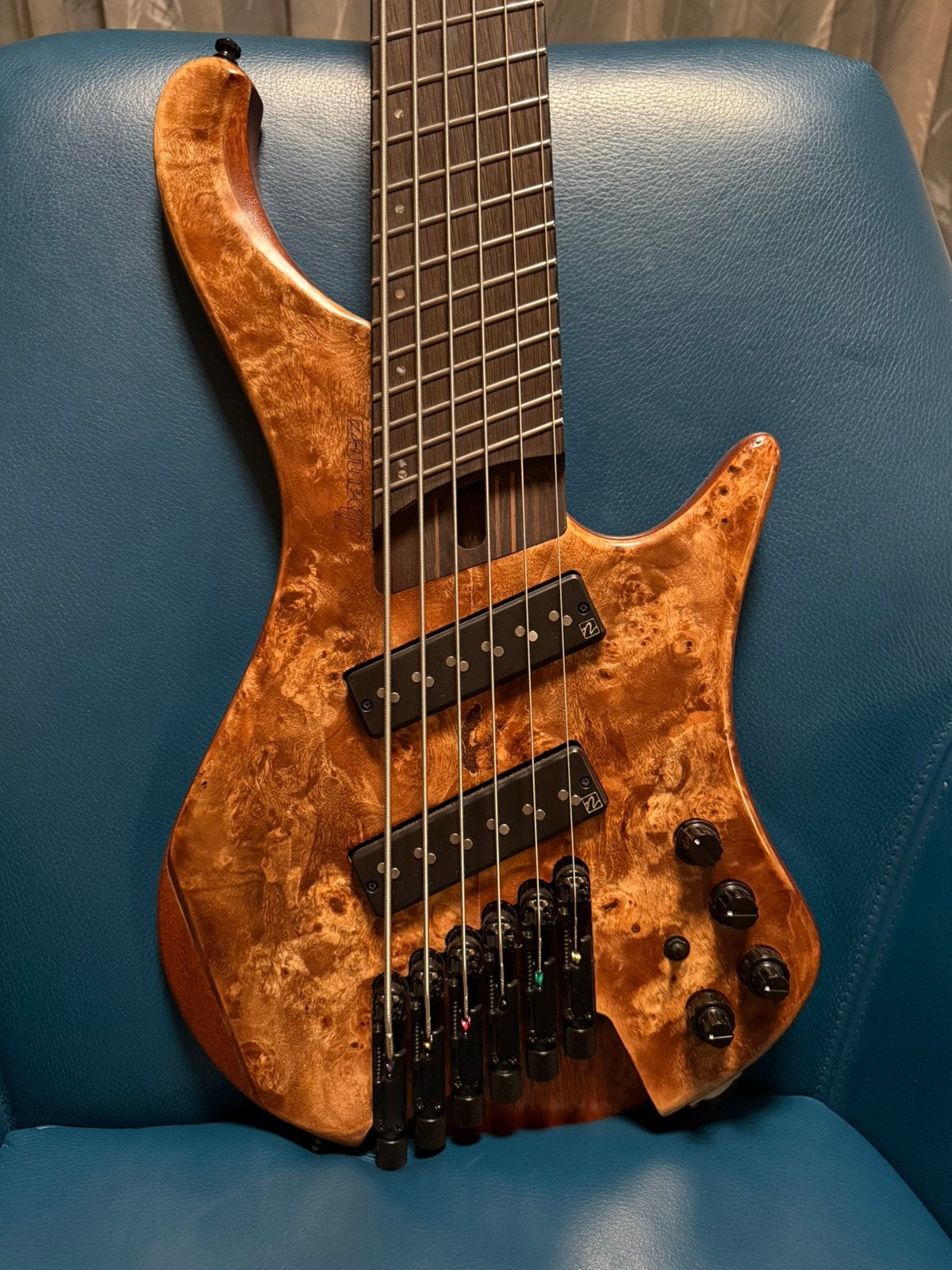 Ibanez EHB1506MS – 6-snarige headless multiscale, Ophalen of Verzenden, Zo goed als nieuw, Elektrisch, 6-snarig