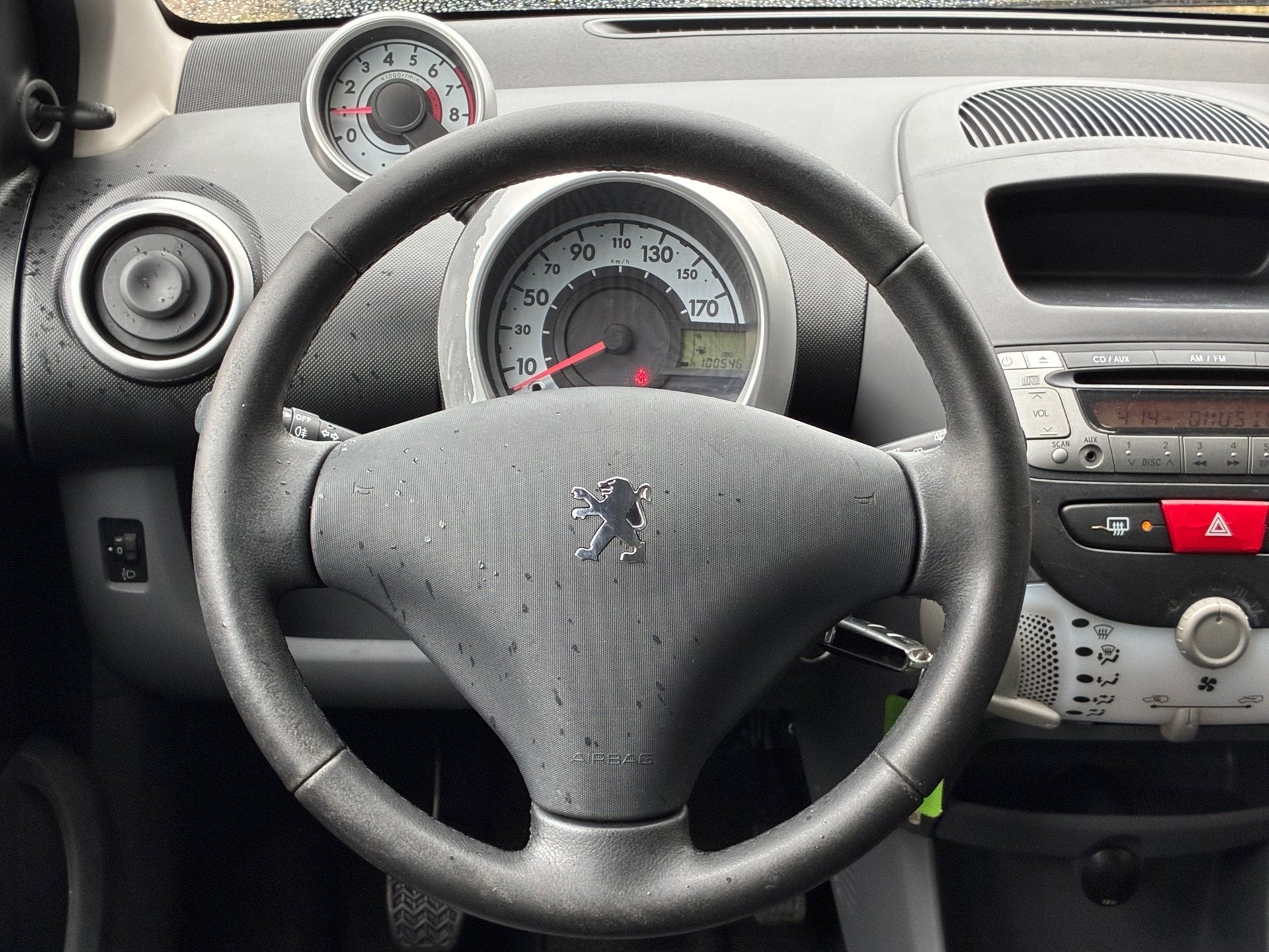 Peugeot 107 1.0-12V Black & Silver|2e Eigenaar|Airco|Elektr., Auto's, Voorwielaandrijving, Euro 5, Gebruikt, 4 stoelen