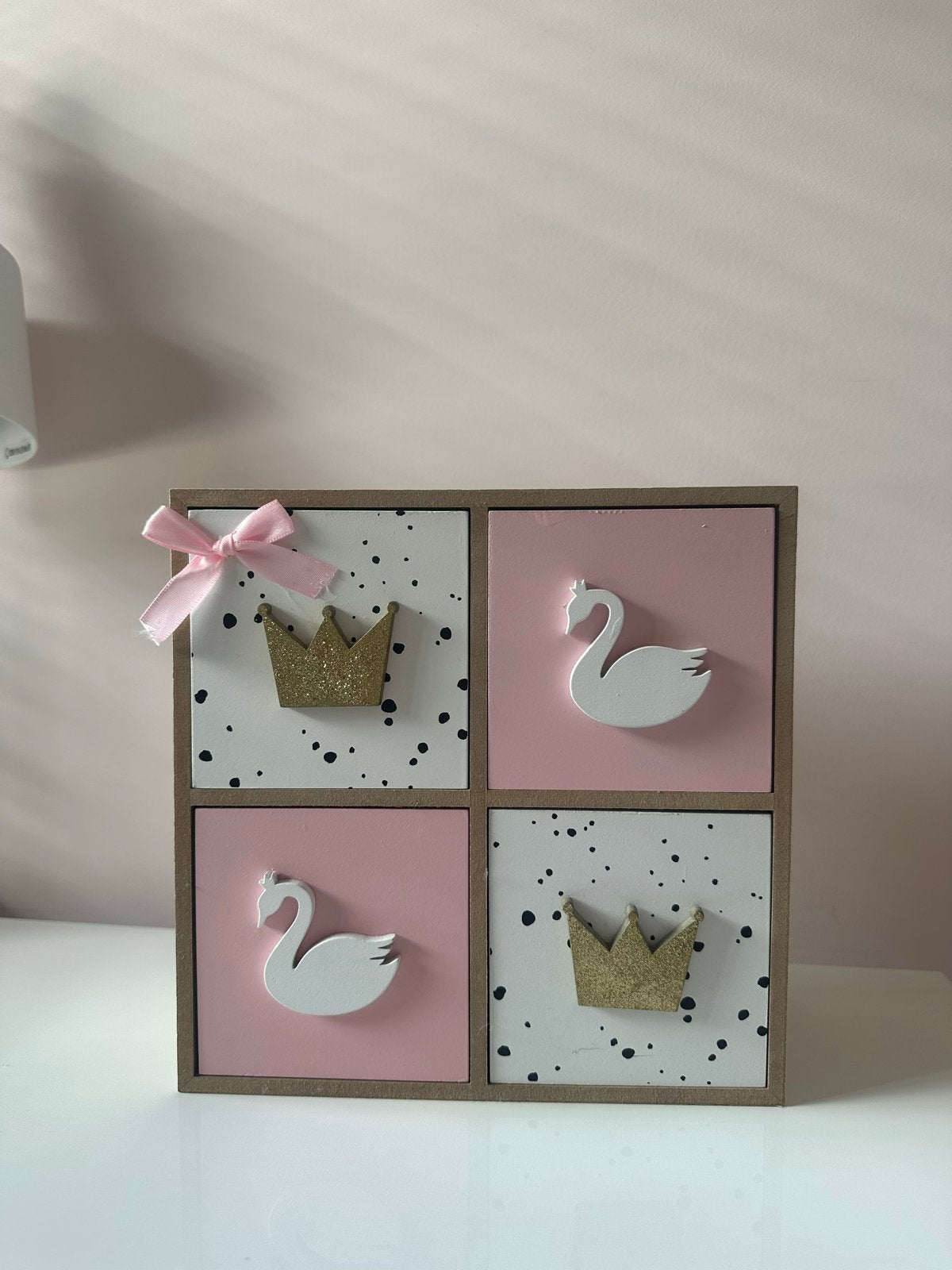 Schattige meisjes opbergbakjes met zwanen en kroontjes, Kinderen en Baby's, Overige merken, Ophalen of Verzenden, Zo goed als nieuw
