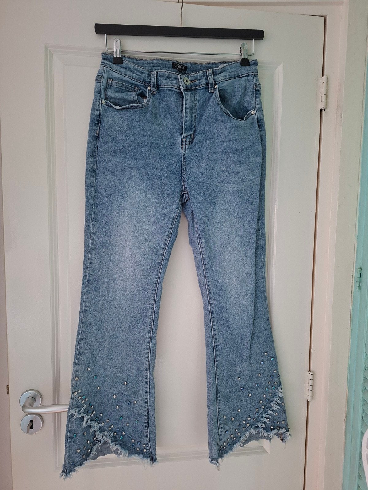 Monday Jeans met steentjes, Monday, Blauw, Ophalen of Verzenden, Zo goed als nieuw