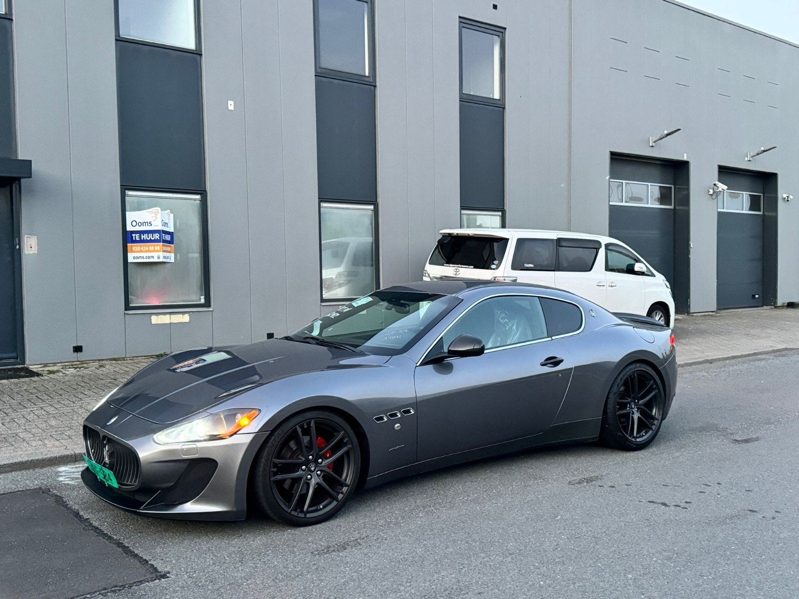 Maserati 2008 Grijs, 4244 cc, 405 pk, 4 stoelen, Particulier