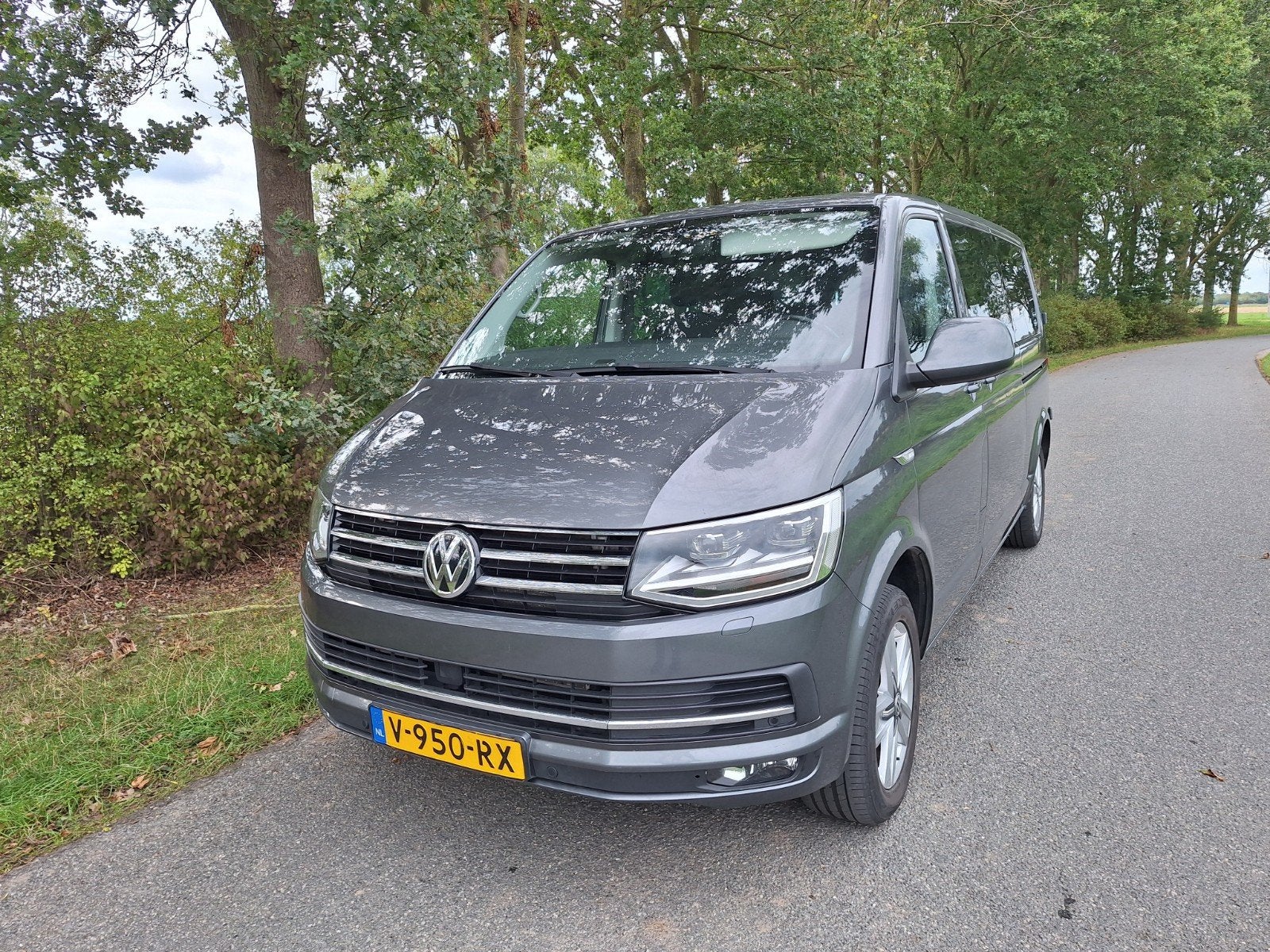 Foto 5 van Volkswagen Transporter CDC 2.0 TDI 204pk L2h1  7-DSG 148dkm