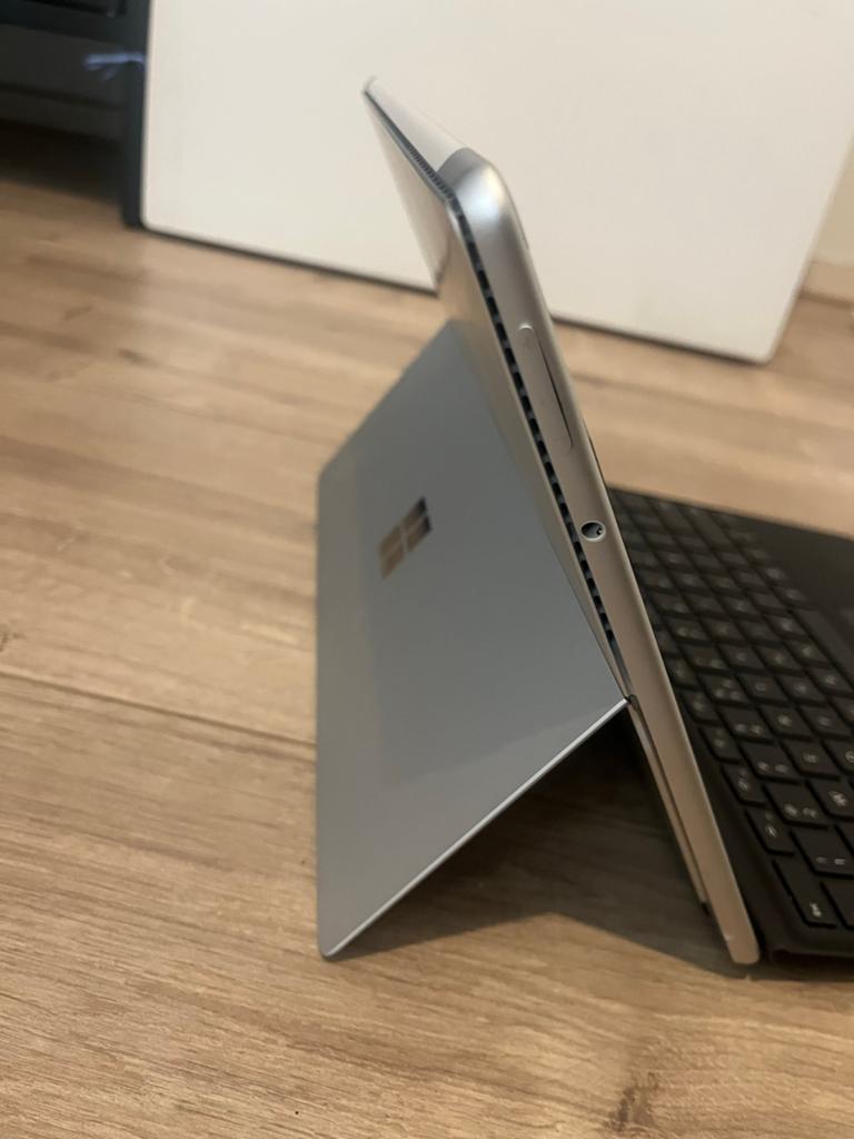 Microsoft Surface Pro met toetsenbord, Computers en Software, Windows Tablets, 12 inch, Ophalen of Verzenden, Zo goed als nieuw