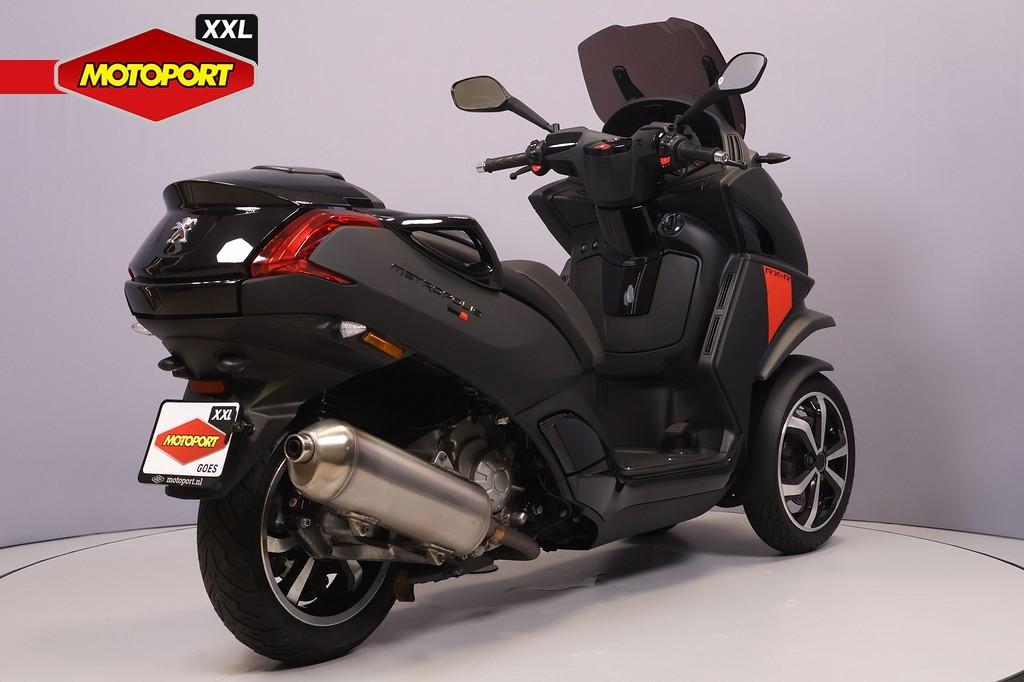 Peugeot METROPOLIS 400 RXR (bj 2017), Motoren, Scooter, Bedrijf, Bonnetstraat 1
6718 XN  Ede, NL, Peugeot