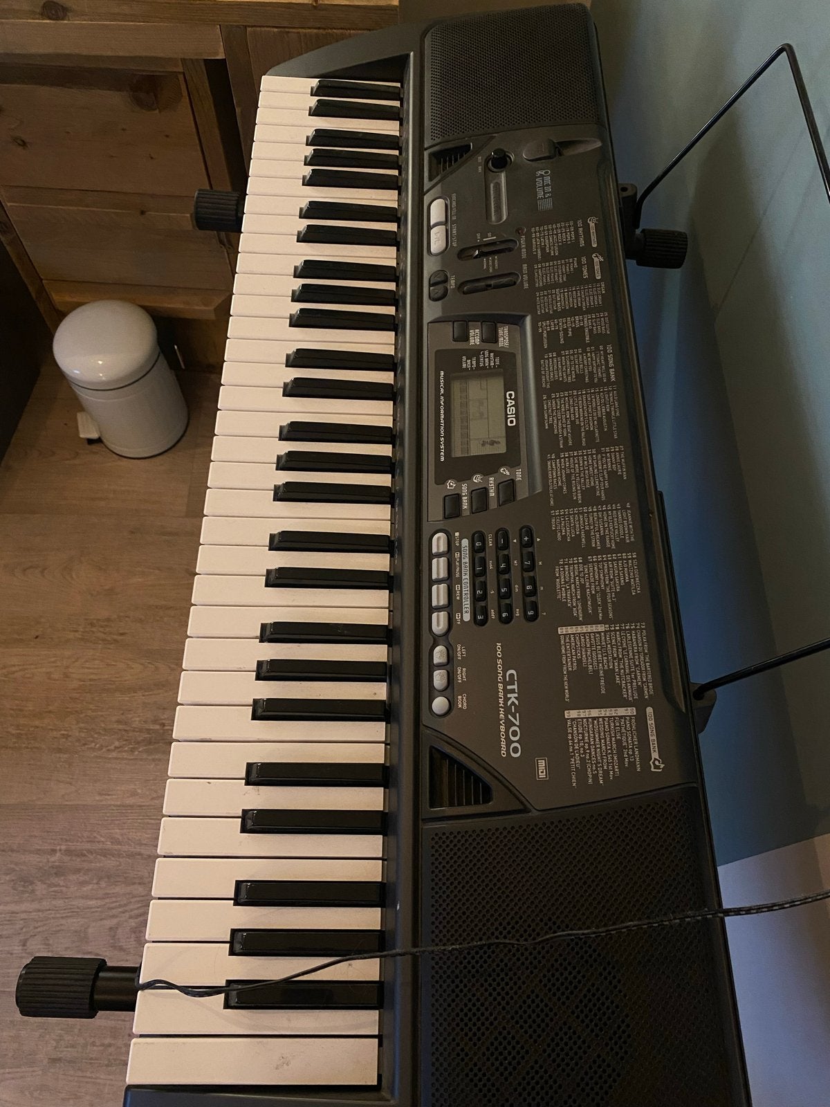 Casio CTK-700 Keyboard met standaard, Muziek en Instrumenten, Keyboards, Casio, Ophalen of Verzenden, Met standaard, 61 toetsen