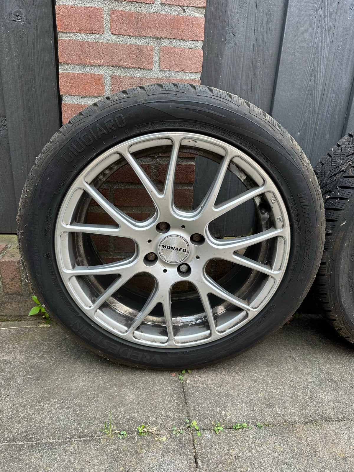 Monaco 17 inch velgen met Vredestein winterbanden 225/45 R17, Ophalen, Gebruikt, Banden en Velgen, 17 inch
