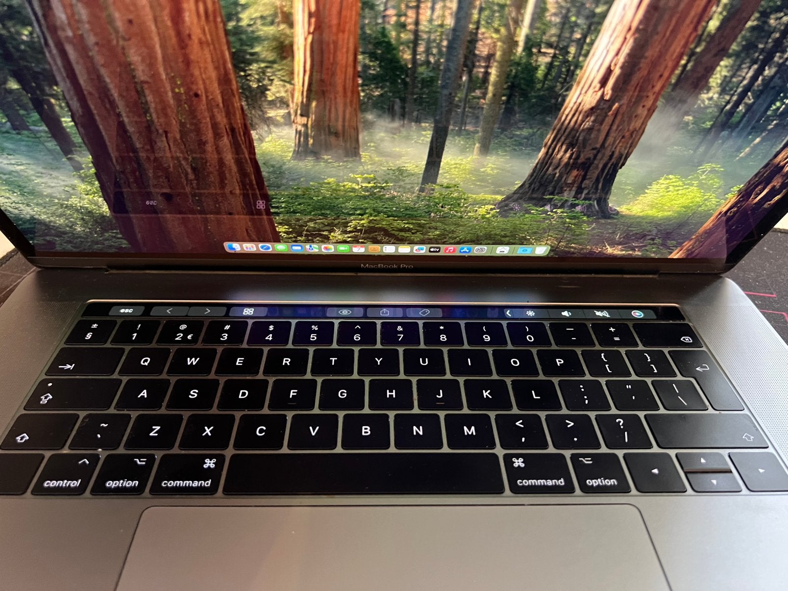 Krachtige Macbook Pro, weinig gebruikt, goede accu., MacBook Pro, 256 GB, 2 tot 3 Ghz, Ophalen of Verzenden