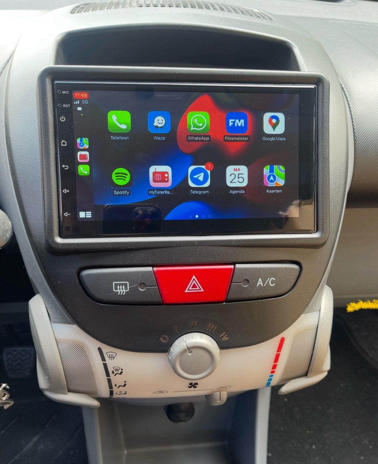 108 Aygo C1  CarPlay Apple Navigatie Android Auto 107 208, Ophalen of Verzenden, Zo goed als nieuw
