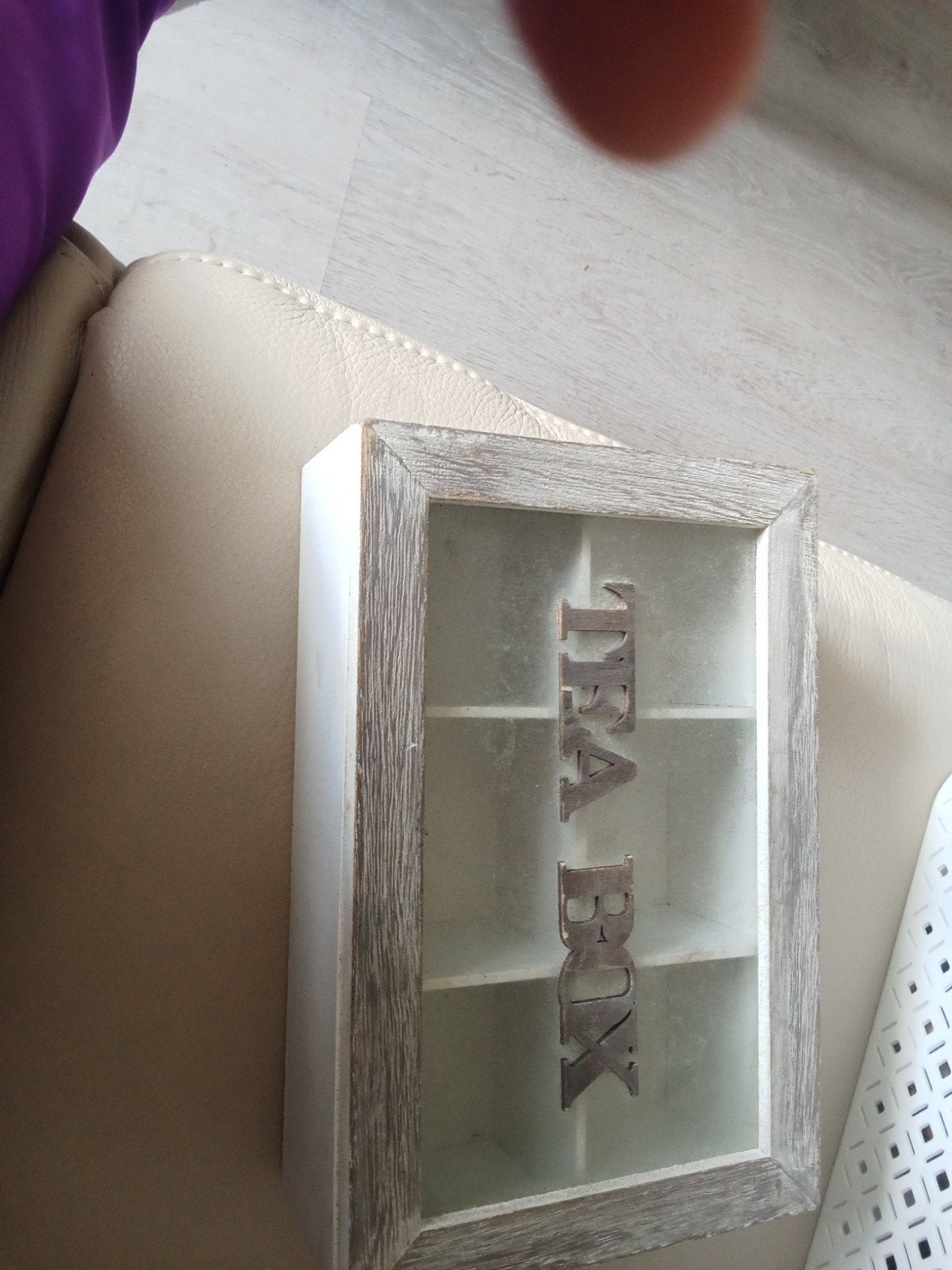 Witte theedoos met 6 vakken en 'TEA BOX' opschrift, Ophalen, Hout, Wit, Gebruikt
