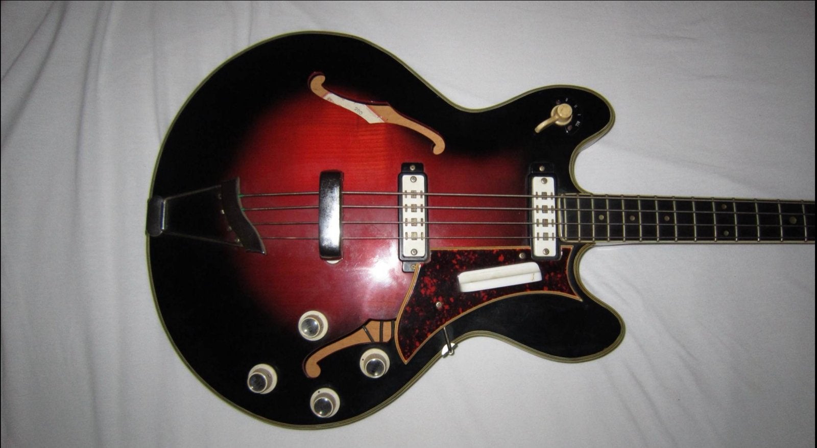 Eko Barracuda Semi-akoestische Basgitaar - Jaren '60, Ophalen, Gebruikt, Semi-akoestisch