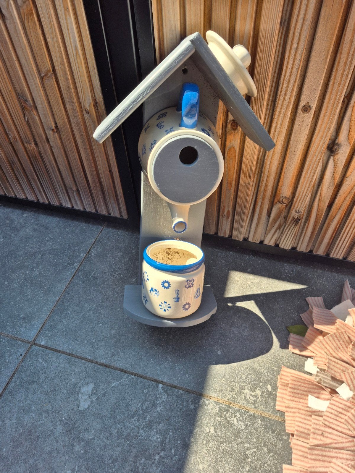 Unieke vogelvoederhuisje van theepot en kopje, Ophalen of Verzenden
