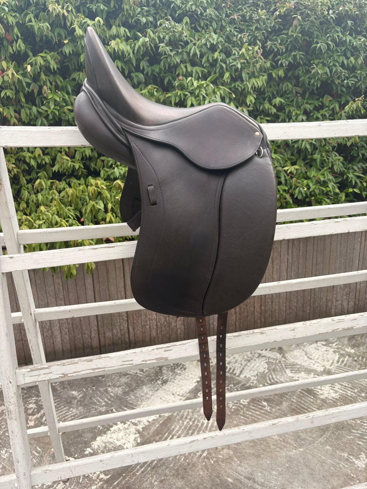 Schleese Tango dressuurzadel 17,5", bruin, zeer nette staat, Dieren en Toebehoren, Paarden en Pony's | Zadels, L (17.5 inch), Gebruikt