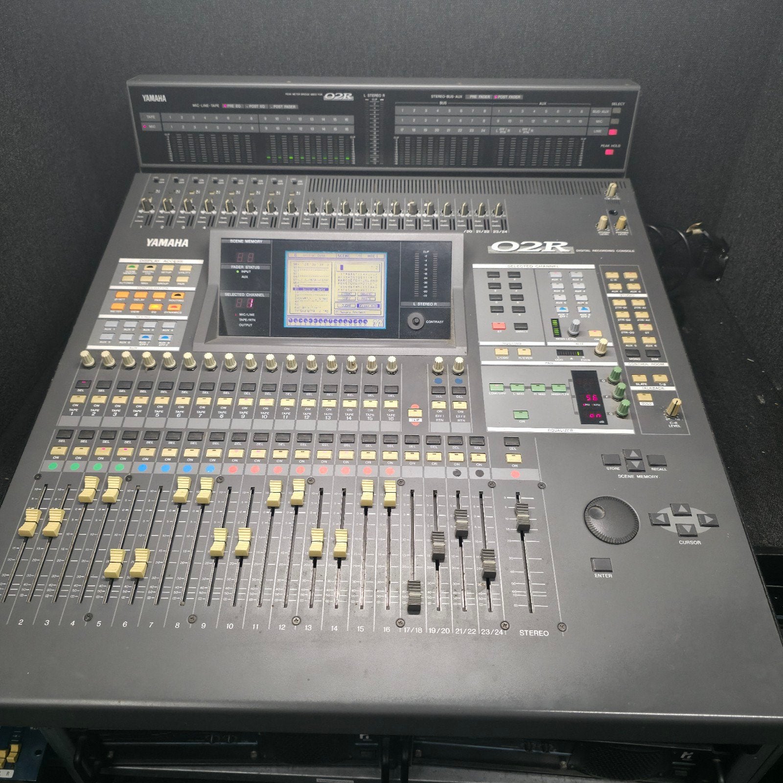 YAMAHA 02R digitale mixer / mengpaneel, Ophalen, Gebruikt
