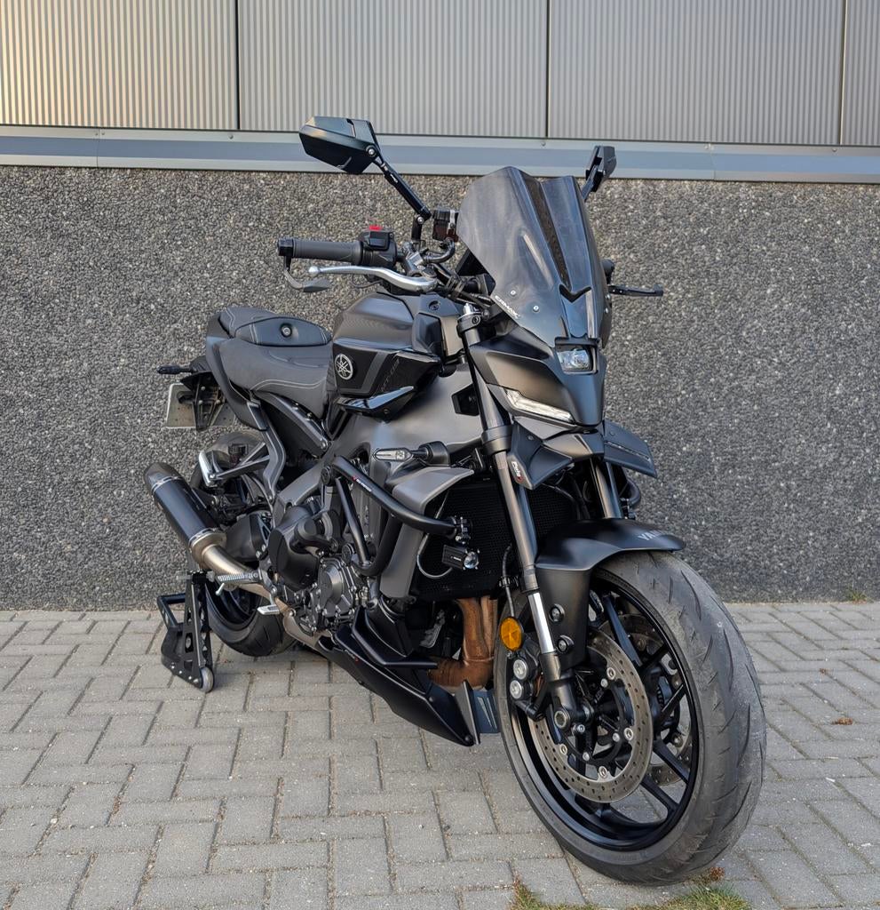 MT-09 Y-AMT | A2 | AKRAPOVIČ | CHIGEE | BOM VOL OPTIES |, Motoren, 890 cc, Bedrijf, 3 cilinders, Handvatverwarming