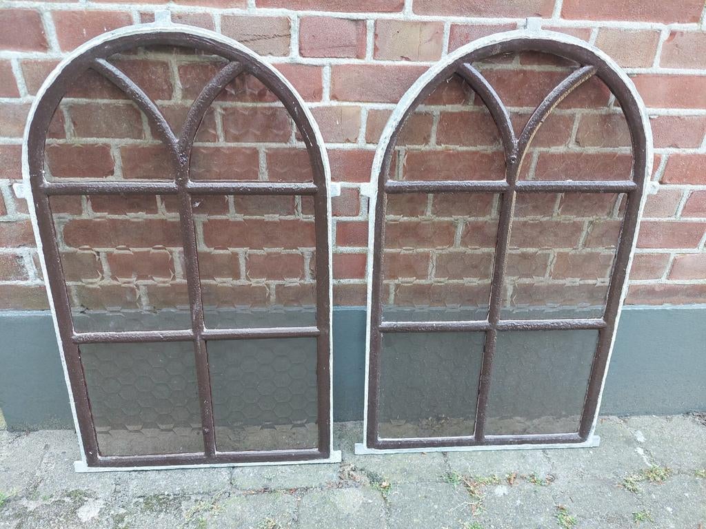 Twee zeer mooie kerkramen met glas., Doe-het-zelf en Verbouw, Glas en Ramen, Ophalen, Gebruikt, Minder dan 80 cm, Minder dan 80 cm