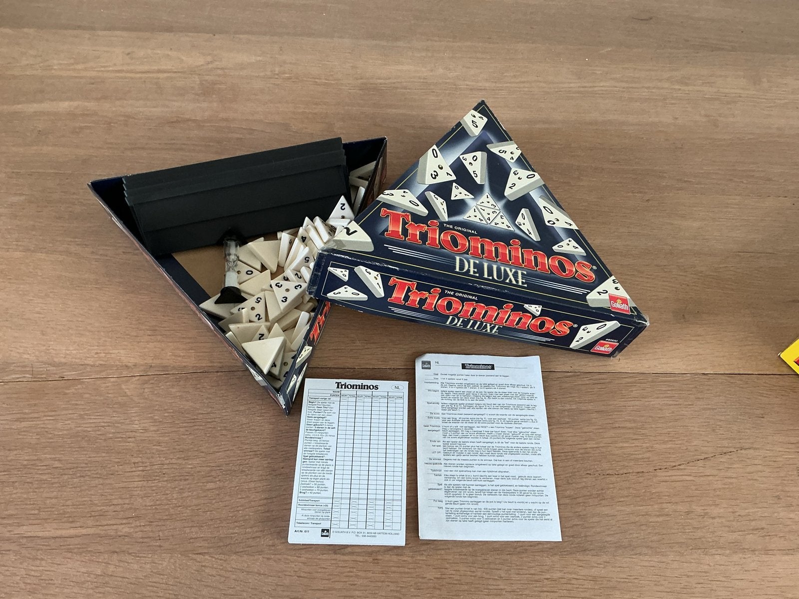 Triominos Deluxe bordspel, Drie of vier spelers, Ophalen of Verzenden, Zo goed als nieuw
