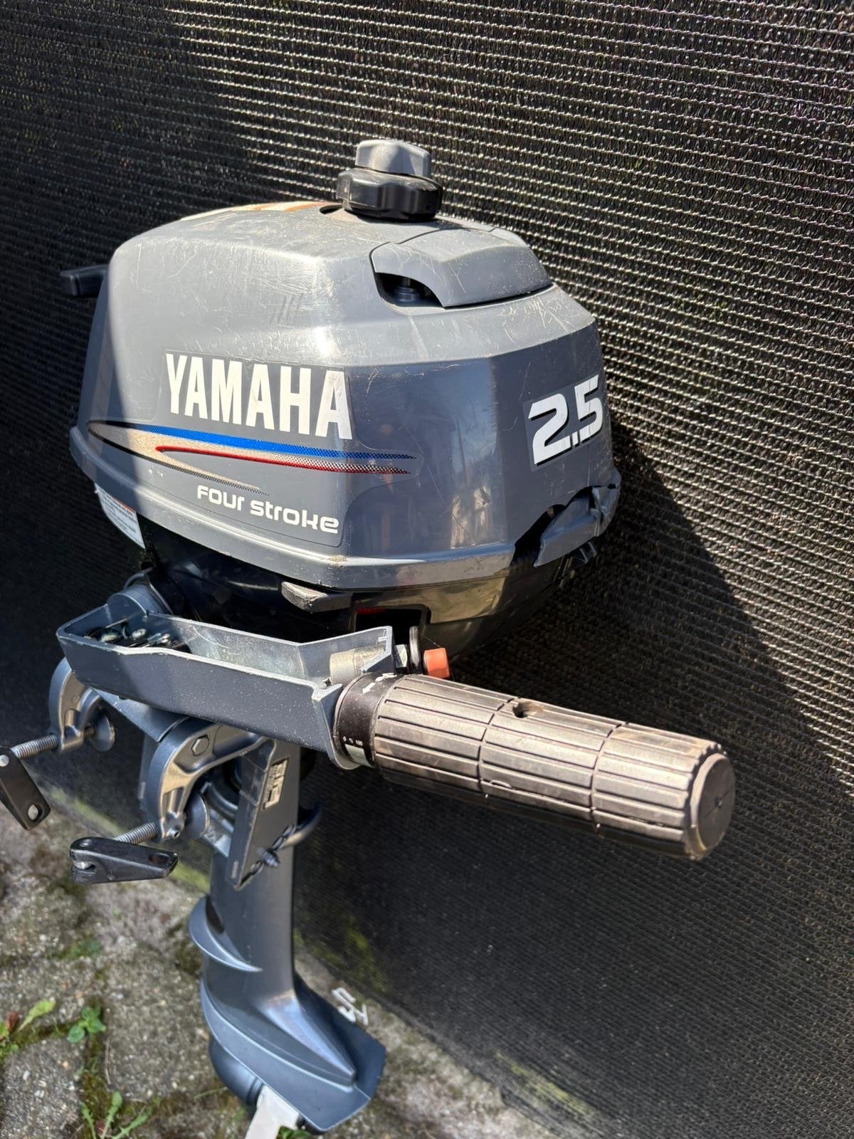 Yamaha 2.5 PK Buitenboordmotor - Werkt, kap beschadigd, Ophalen of Verzenden, Gebruikt