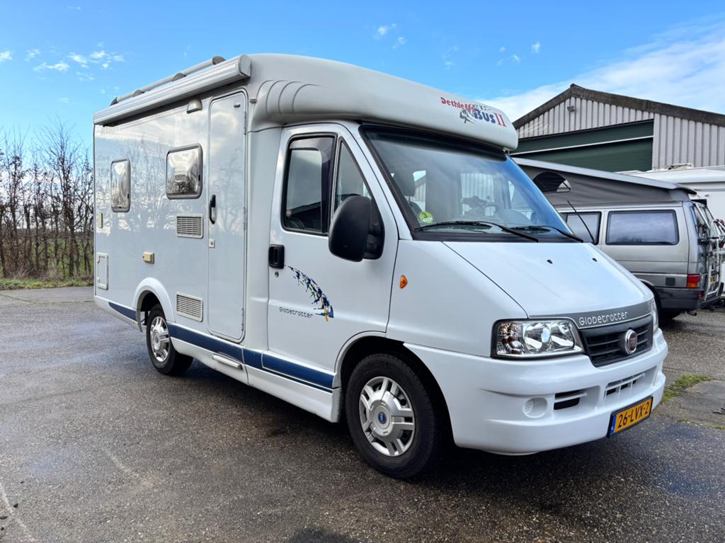 Dethleffs Globebus 2 | BOVAG 2026 | Compact <6m | Frans Bed, Caravans en Kamperen, Campers, Bedrijf, tot en met 4, Half-integraal