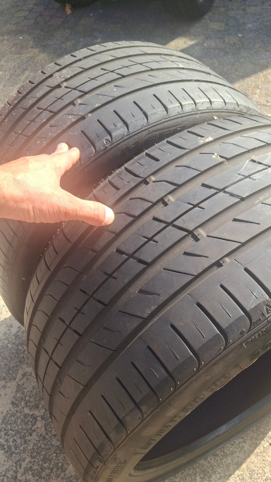 2 stuks Nexen 285 30 20 inch R20 apk of tijdelijk, Ophalen