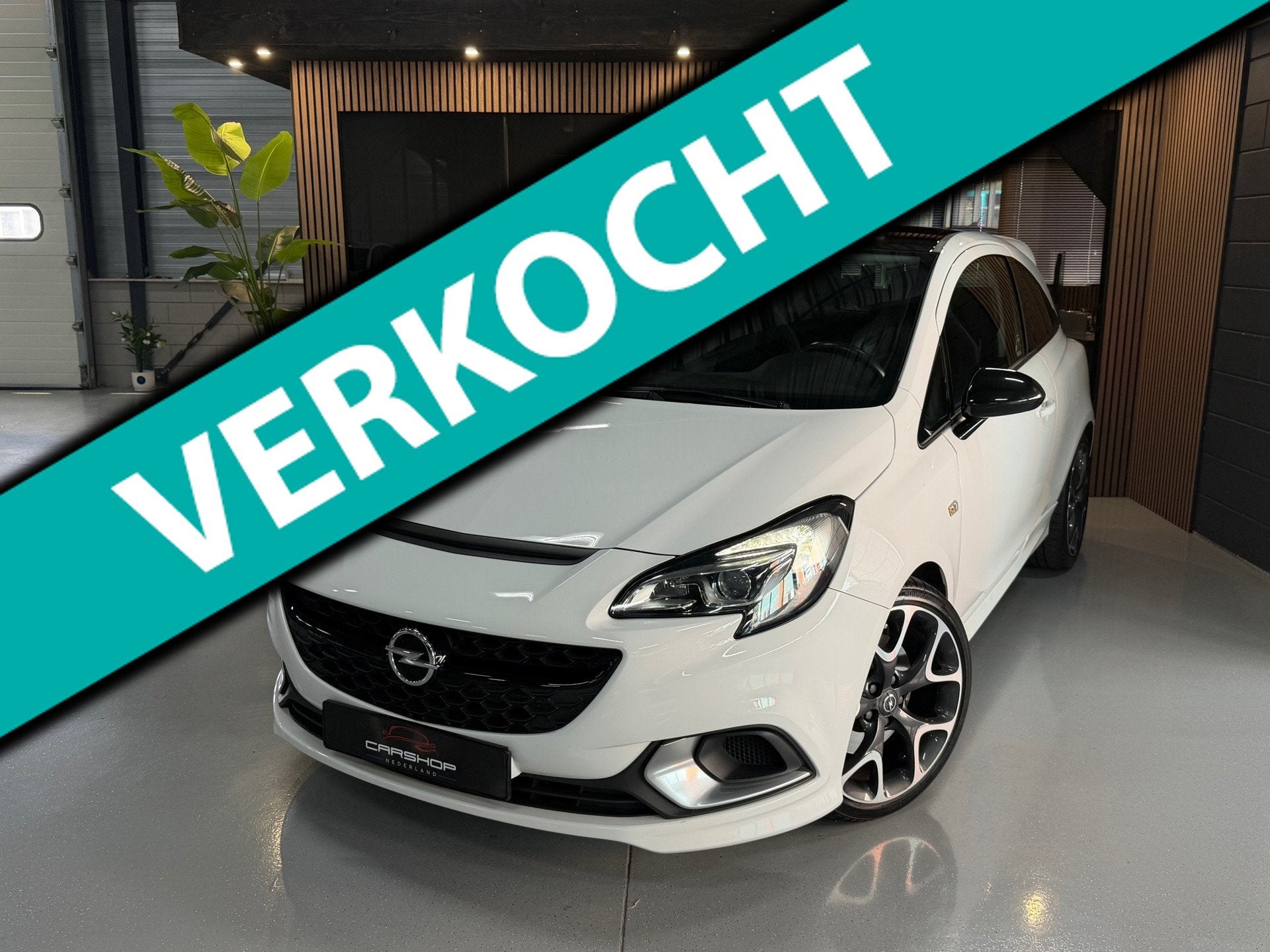Opel Corsa 1.6 Turbo OPC 207pk RECARO/LEER/APK/NETTEAUTO, 1203 kg, Gebruikt, Zwart, 4 cilinders