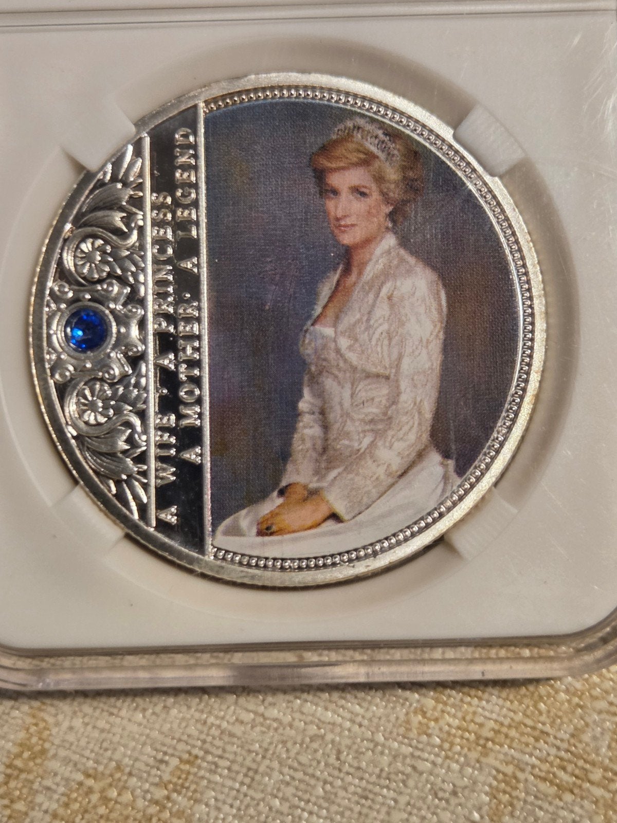 Prinses Diana Herdenkingsmunt met Saffier, Ophalen of Verzenden